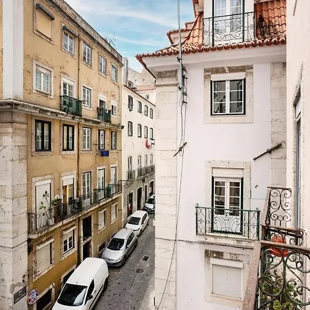 Alfama 2br Near Se & Terreiro Do Paco Lisbon
