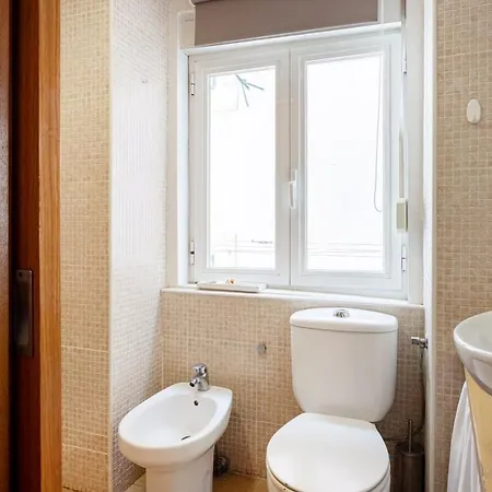 Alfama 2br Near Se & Terreiro Do Paco * Lisbon